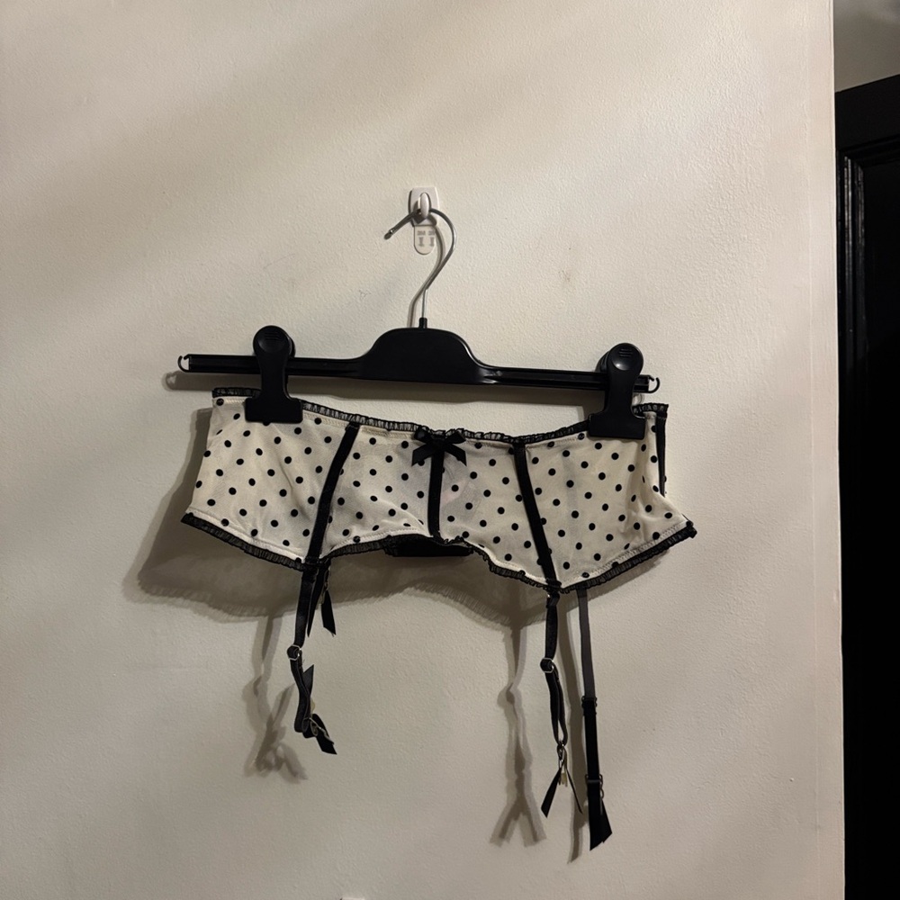 Victoria’s Secret Sexy Little Things Y2K Polka Dot Garter Belt NWOT M / L